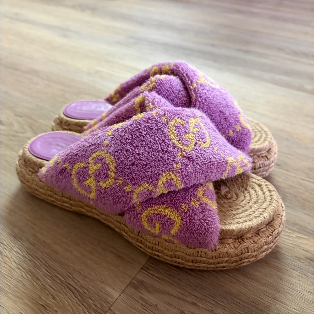 GUCCI TERRY SLIDE SANDAL